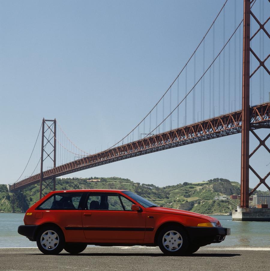  Volvo 480 ES 1992 года  (фото 2 из 2)
